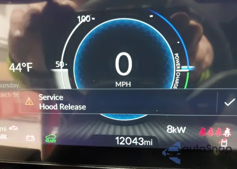 2024 Acura Zdx A-Spec z USA, uszkodzony, nr VIN 4W5KHNRL1RZ513488